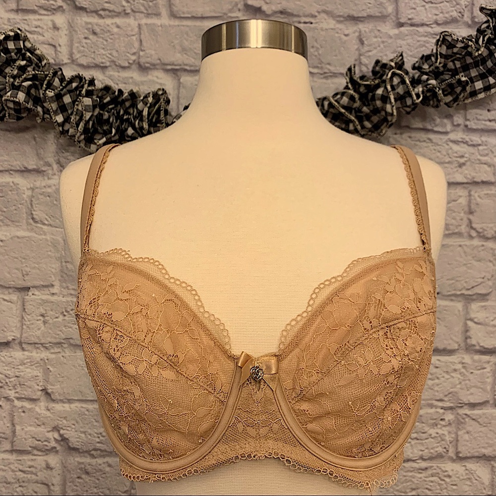Victoria’s Secret Body by Victoria Demi Bra
